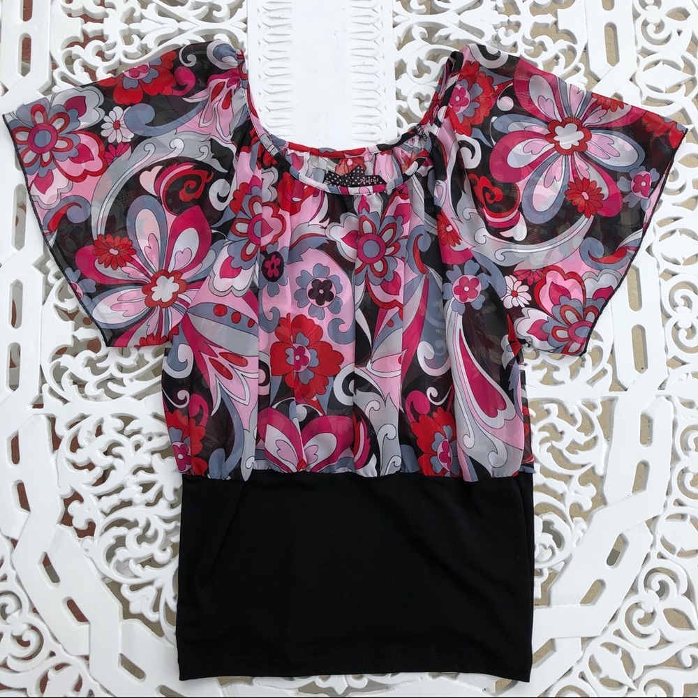 🦋Butterfly sleeve top🦋 - Picture 5 of 8
